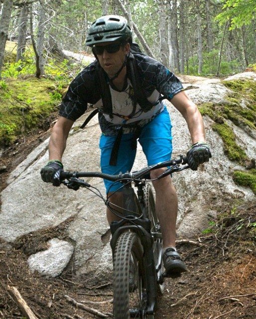 Noah Bodman reviews the Specialized Enduro Comp Jersey, Enduro Sport Shorts, and Enduro Gloves, Blister Gear Review