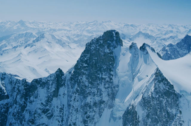 Too Henry's "Born in Chamonix" film on Blister