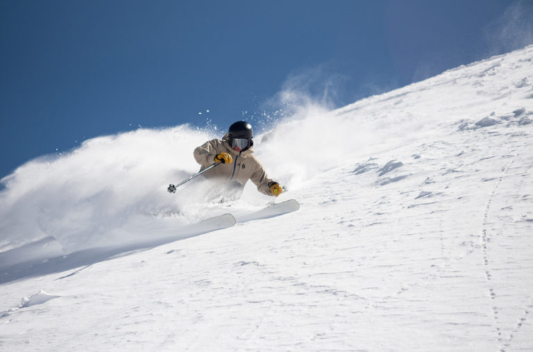 Sam Shaheen and Jonathan Ellsworth discuss new ski gear and Sam reviews Tinder on Blister's GEAR:30 Podcast