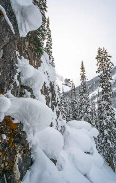 Jonathan Ellsworth talks with Fernie skier and biker, Dylan Siggers, about growing up in Fernie, winning the Intersection video contest, biking, skiing with Burrrlapz, and more on the Blister Podcast