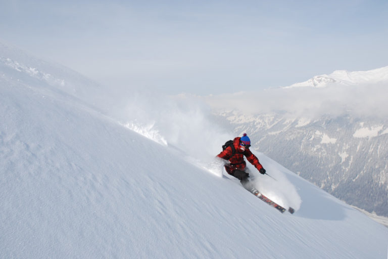 Kingswood Skis founder, Alex Herbert, goes on Blister's GEAR:30 podcast to discuss ski design, the 2020 Southern Hemisphere ski season, and more