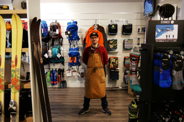 Black Sheep Sports founder, Sebastian Steinbach, goes on Blister's GEAR:30 podcast to discuss running a freeride ski shop in Germany, how COVID-19 has affected the ski industry in Europe, customer service in the ski world, and more