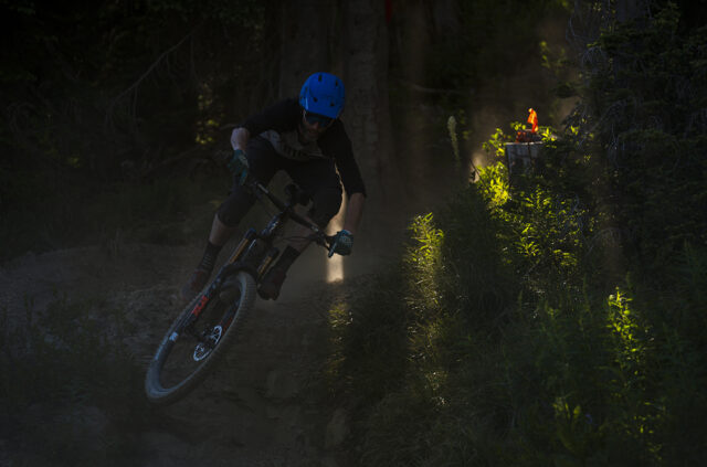 Noah Bodman reviews the Hunt All-Mountain Carbon H_Impact Wheelset for Blister