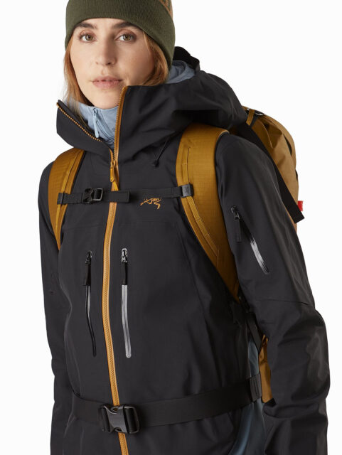 Rebecca Chow & Kristin Sinnott review the Arc'teryx Sentinel LT Jacket for Blister