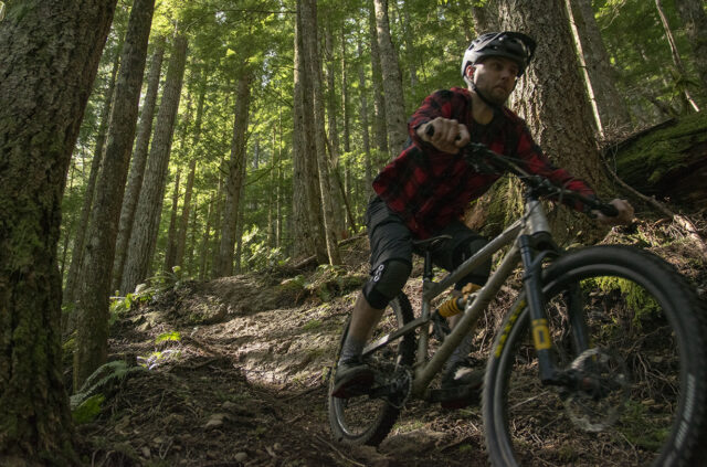 David Golay reviews the Ohlins TTX22 for Blister