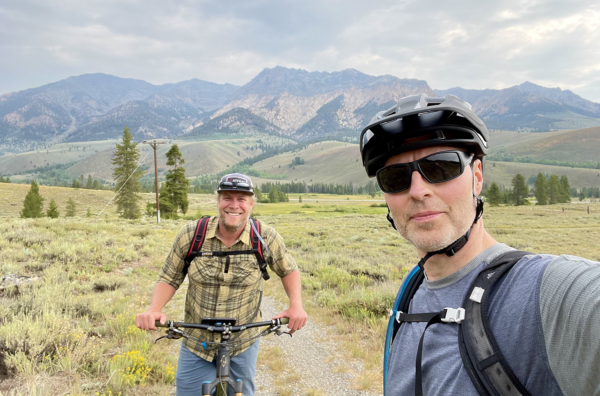 Jonathan Ellsworth was in Ketchum, Idaho, this past week hanging out and riding bikes with Blister member, Jake Bilbro, who is the founder of Revelshine. In this Blister Podcast conversation, they talk about Jake’s unique background; skiing and wine culture; the joys of getting out but going easy; and more.
