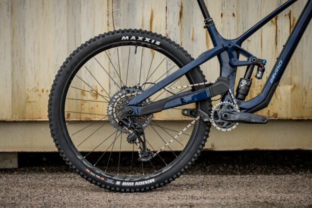 David Golay reviews the Devinci Spartan for Blister
