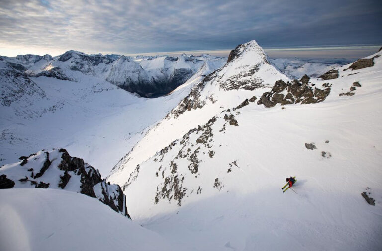 On our latest GEAR:30 podcast, you’ll hear the tale of how a couple of friends who were scheming to get some gear for their own adventures ended up creating a phenomenal outdoor shop in the process. We talk to Trygve Sande and Rune Kvalsnes about the origins of Vertical Playground; their trip with Hoji where the idea of the 4FRNT Raven was born; some of their favorite gear; and more.