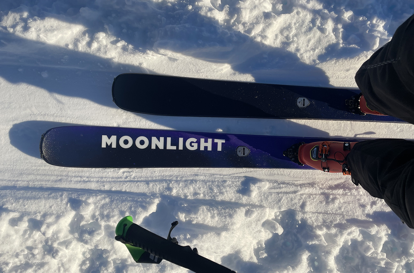 On GEAR:30, we discuss some of the backcountry gear that Paul’s been testing in Alaska, including Moonlight and Movement skis; Moment and Dynafit bindings; G3 and Pomoca skins; and Scarpa boots. We also discuss current trends (fads?) in ski poles, and the underrated value of a good snow saw.
