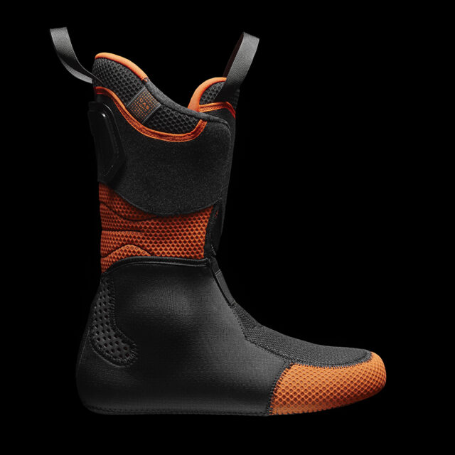 Today Tecnica made an announcement many people had been waiting for — Tecnica is entering the (very) lightweight touring boot category. Blister discusses the new Zero G Peak boots