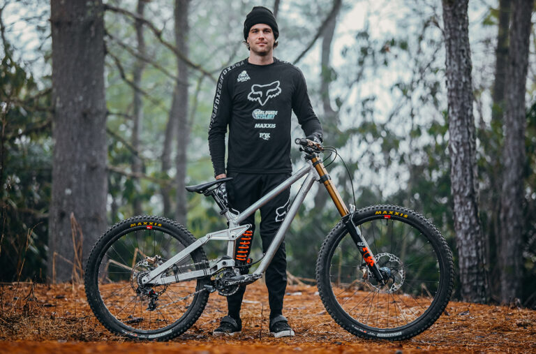 When we heard that Neko Mulally was planning on racing the 2022 World Cup season on a bike he designed himself, we had to get him on Bikes & Big Ideas to talk about how he decided to take on such an ambitious project; designing the bike(s) and working with Frank The Welder to build them; starting his own team; and a whole lot more.