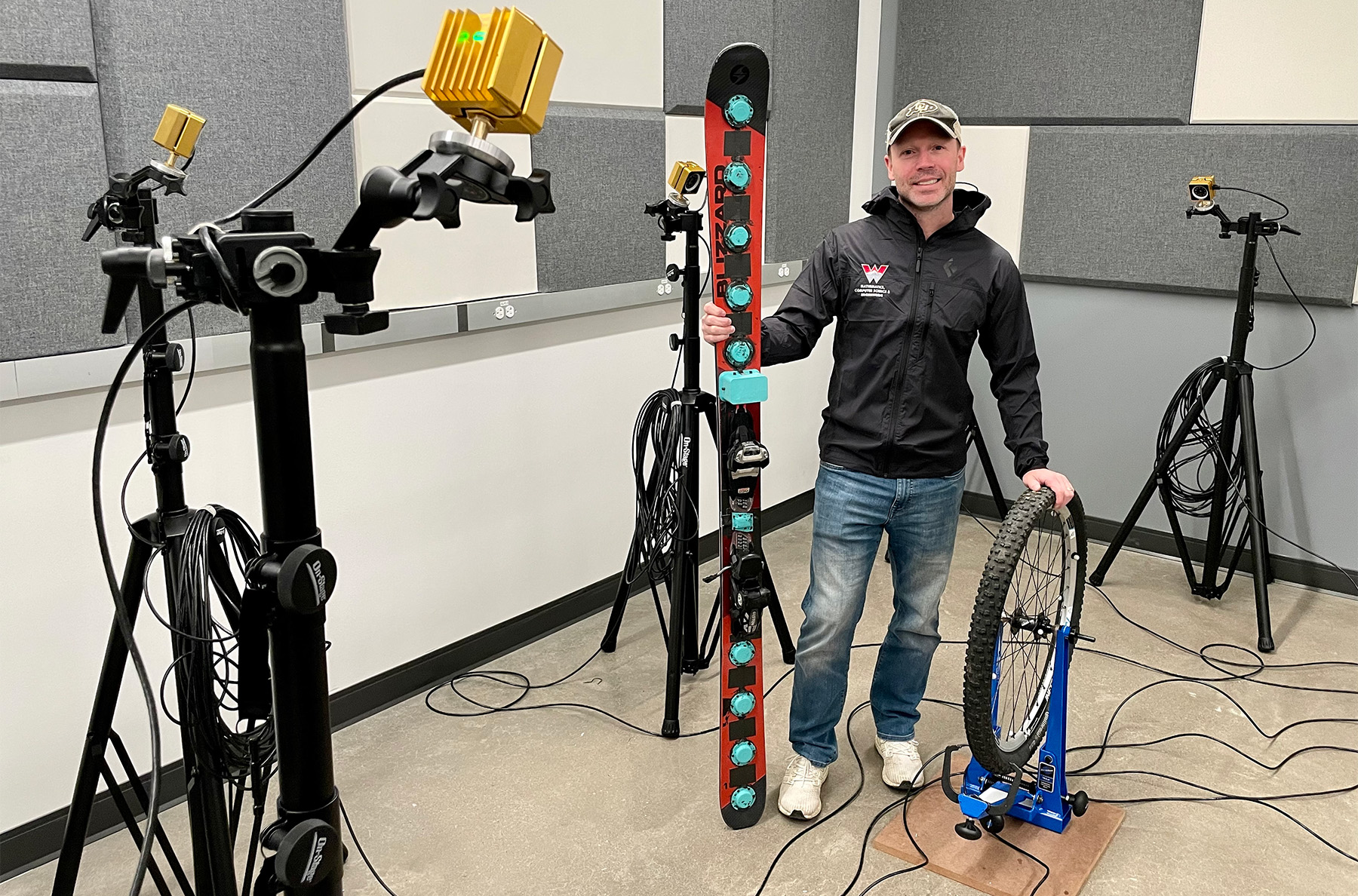 On GEAR:30, Sean Humbert joins us to give an update on Blister Labs, and they also discuss the movie Real Genius; flies; ski testing and dynamic modeling; math and slarving; and more.