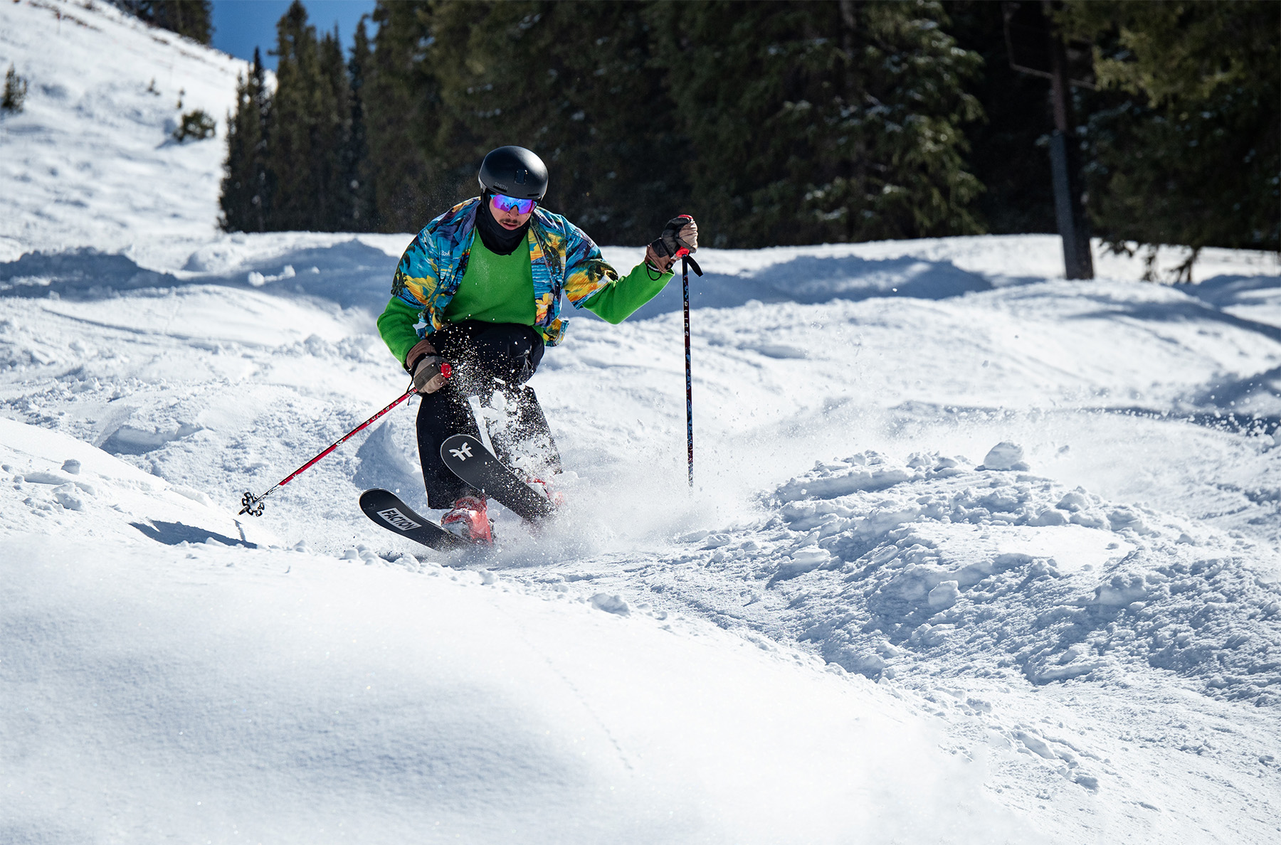 On this week’s GEAR:30 podcast, Kristin Sinnott, Dylan Wood, Kara Williard, Drew Kelly, and Luke Koppa cover everything from the setups Drew used while touring for several weeks in Alaska this spring, to a whole bunch of skis, boots, and bindings from Faction, Blizzard, K2, Nordica, Salomon, and more. We also touch on some new Strafe outerwear, get an update from Kara on some heated socks, and discuss some unique gear and tricks that Kristin’s been using to ski with her son.