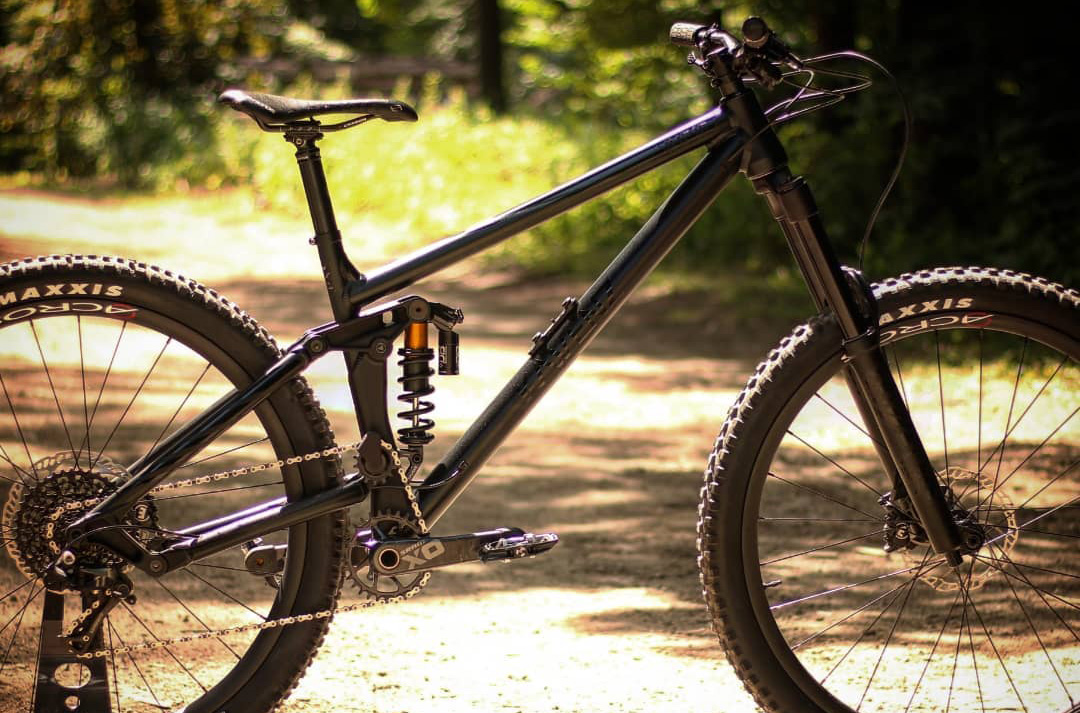 Pivot best sale enduro bike