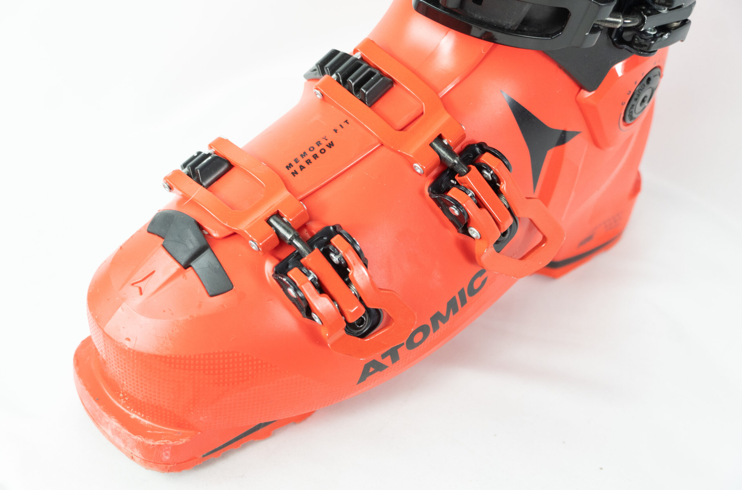 Dylan Wood discusses the Atomic Hawx Ultra 130 S GW for Blister