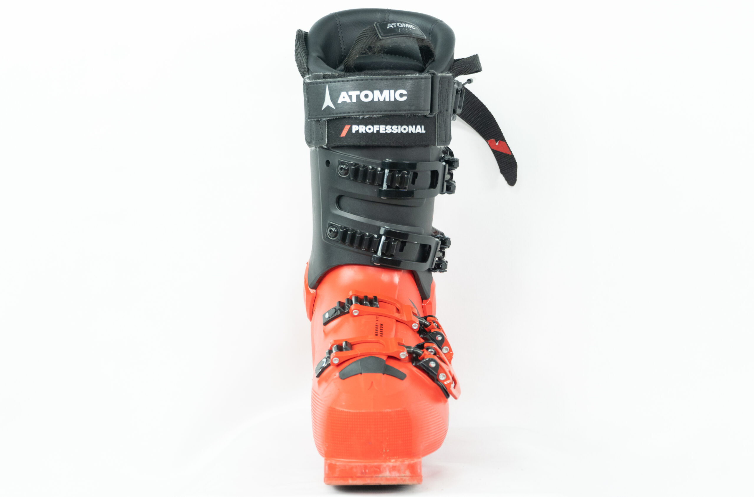 Dylan Wood discusses the Atomic Hawx Ultra 130 S GW for Blister