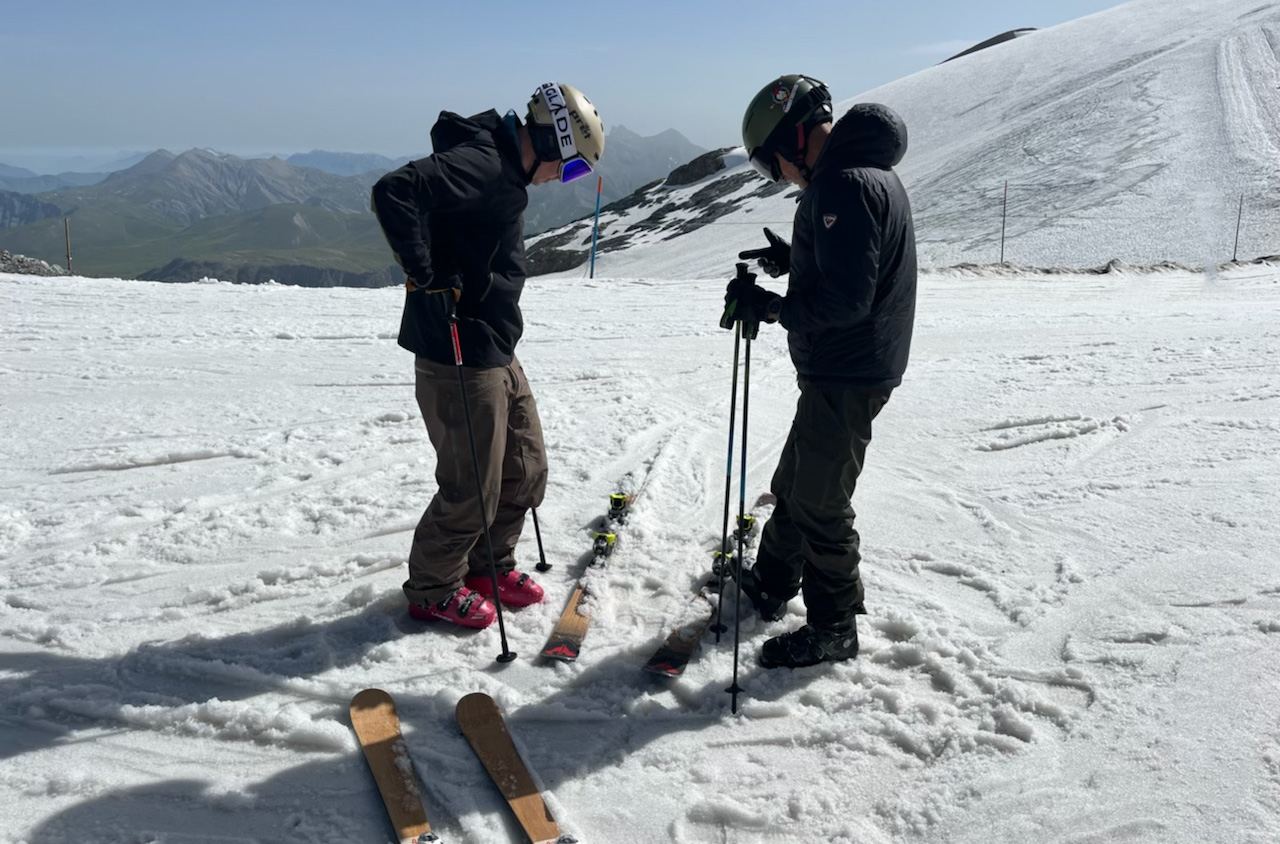 Few people spend as many days as we do testing skis on snow. But Rossignol’s AJ Kruajytch definitely does. So on Blister's GEAR:30 podcast, Jonathan Ellsworth spent a day at Les Deux Alpes going through AJ’s testing process, then talking with him and Jake Stevens about the similarities and differences in our approaches.