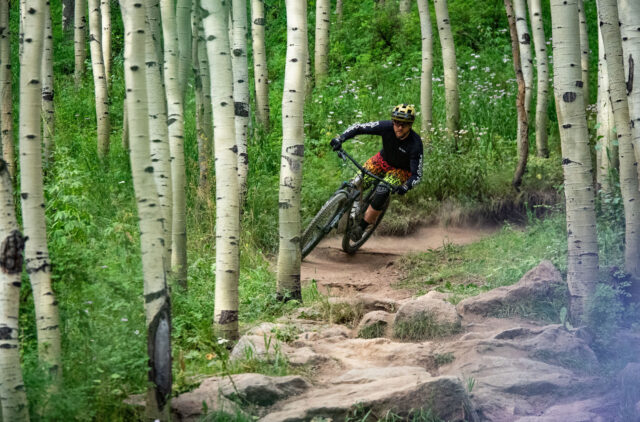 Eric Freson and Dylan Wood review the Intense Tracer 279 for Blister