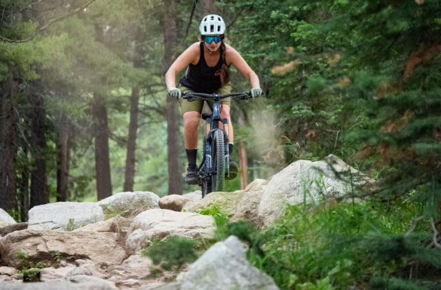 Dylan Wood, Kara Williard, and Luke Koppa review the Pivot Shadowcat for Blister