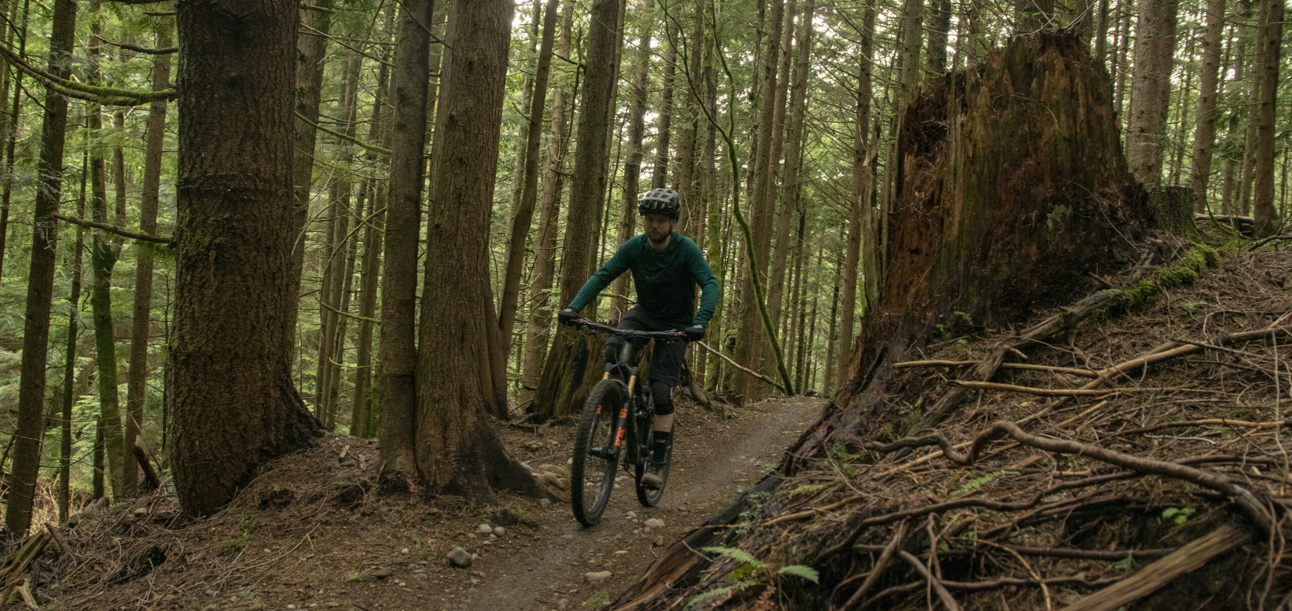 David Golay reviews the POC Reform Enduro Jersey for BLISTER