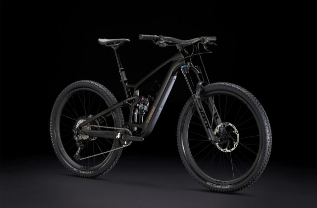 David Golay reviews the Trek Fuel EX for Blister