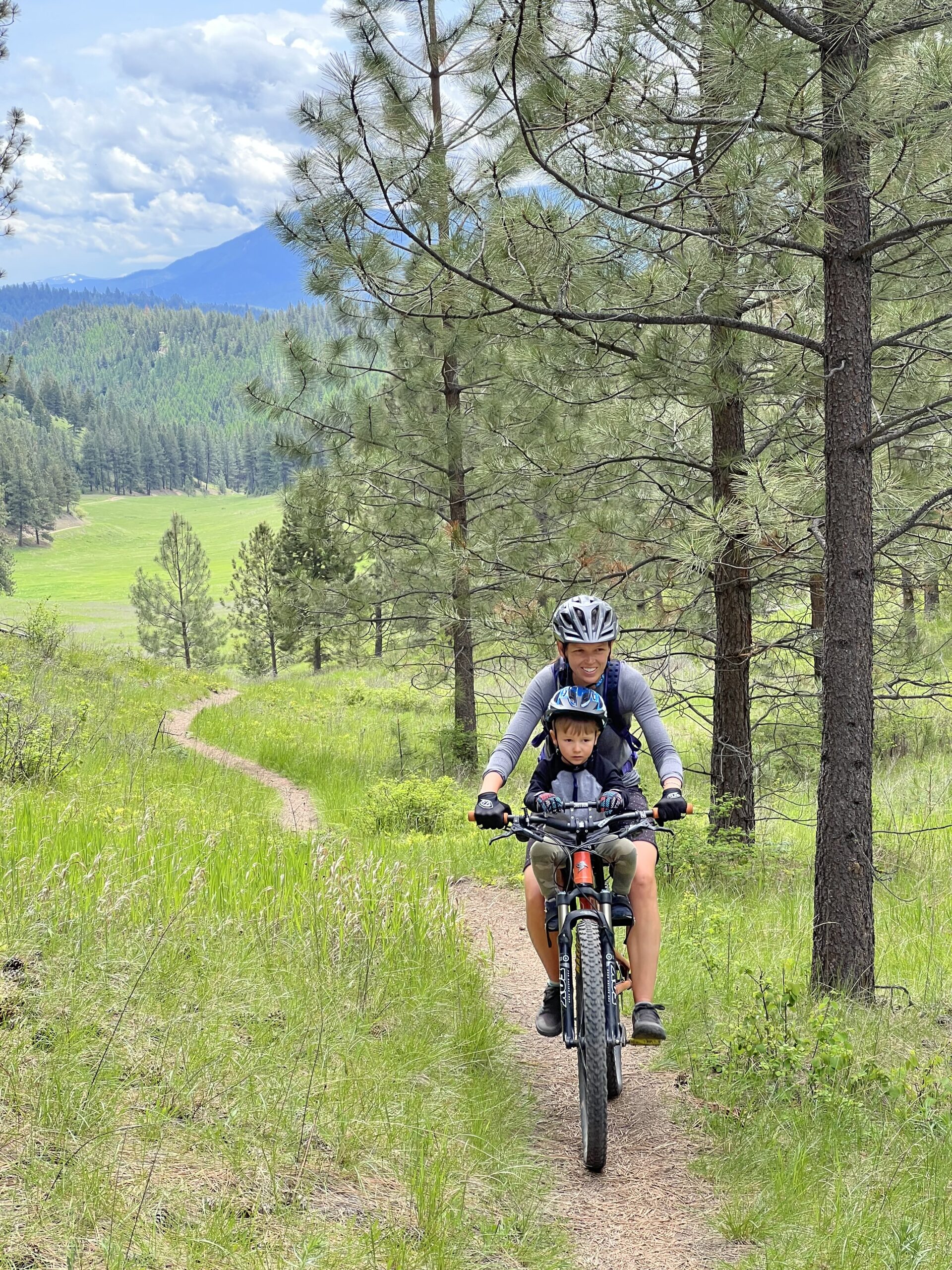 Kristin Sinnott reviews the Mac Ride Child Bike Seat for BLISTER