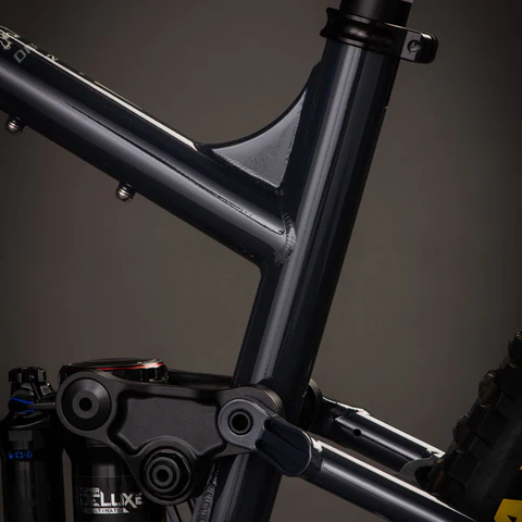David Golay reviews the Chromag Darco and Lowdown for Blister