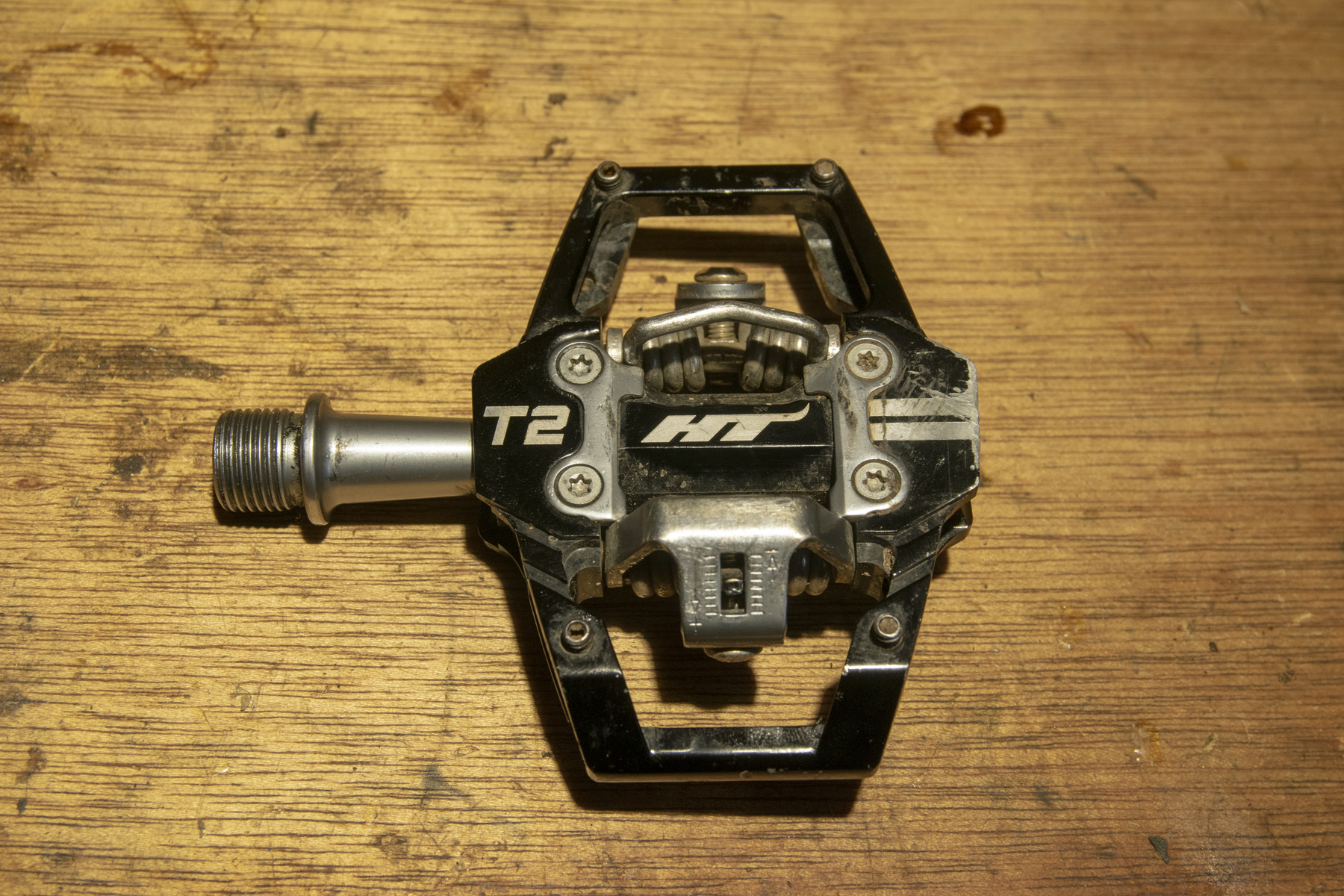 David Golay reviews the HT T2 and X3 Pedals for Blister