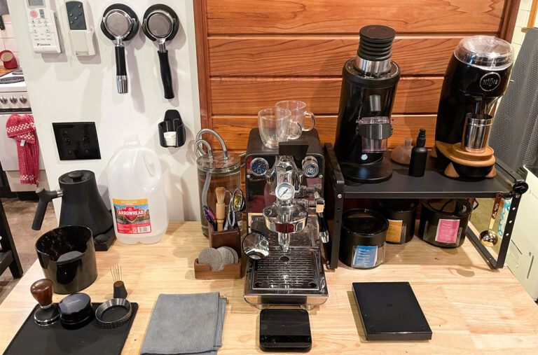 On our latest CRAFTED podcast, ON3P Skis founder, Scott Andrus is back to get deep into the weeds about the various gear options out there to make great coffee. We discuss the very inexpensive options; $1000 coffee grinders; Scott’s mind-blowing “Coffee Checklist for Jonathan”; and more. It’s an amazing, slightly terrifying, definitely fun conversation about Drinking Gold and the gear used to make it.