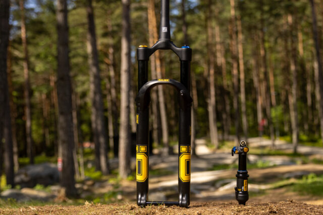 David Golay reviews the Ohlins RXC34 and TXC1 and TXC2 for Blister