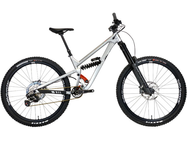 David Golay reviews the Canfield One.2 Super Enduro for Blister