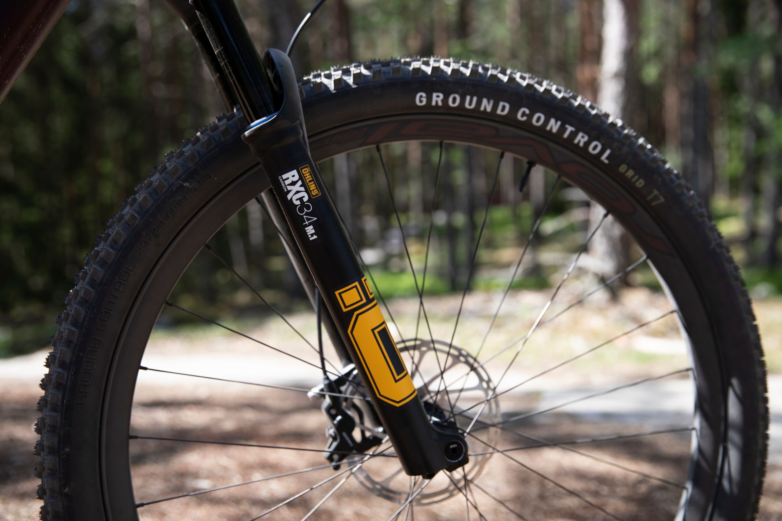 David Golay reviews the Ohlins RXC34 and TXC1 and TXC2 for Blister