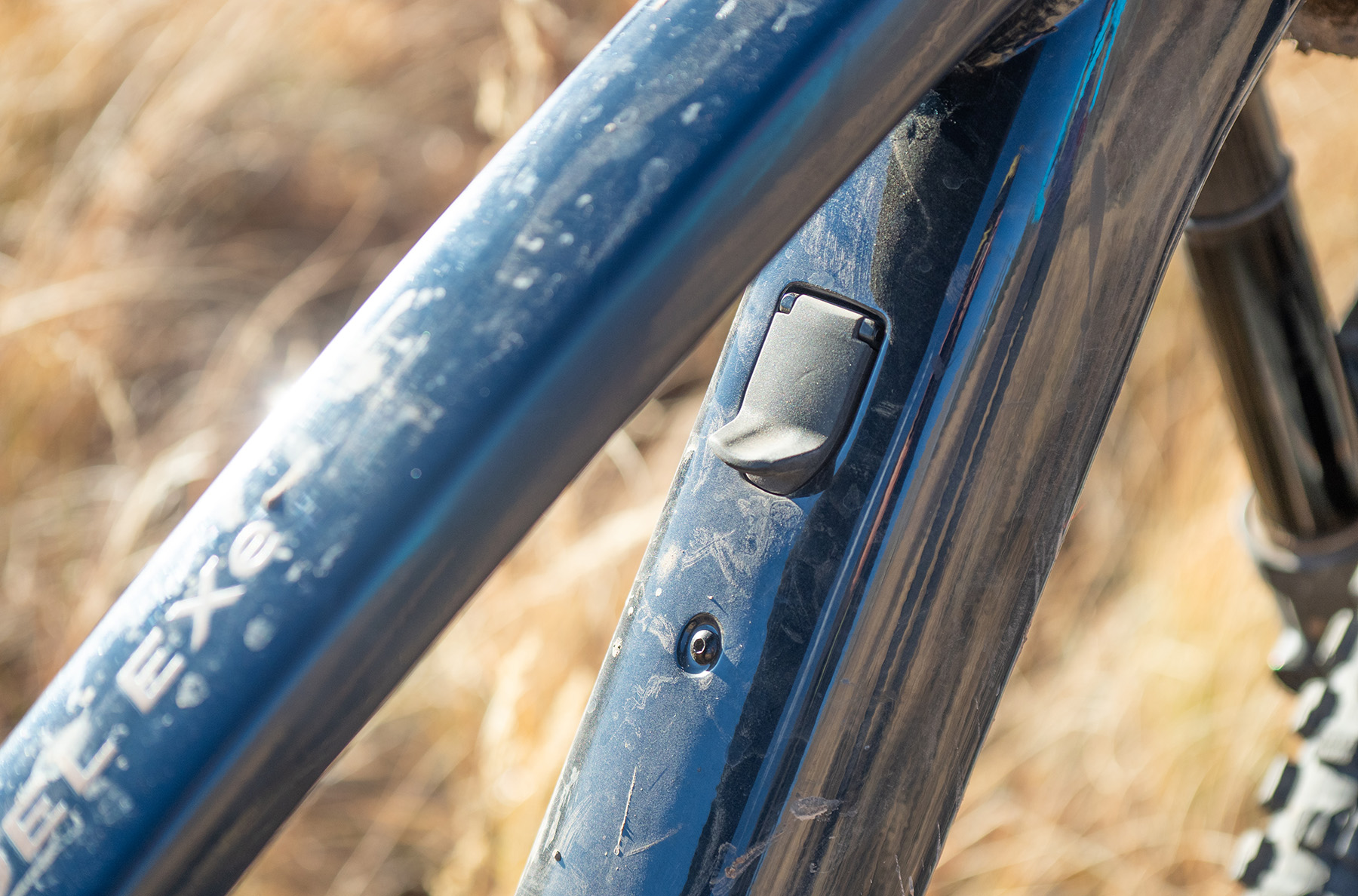 Dylan Wood and Simon Stewart Review the Trek Fuel EXe Aluminum for BLISTER