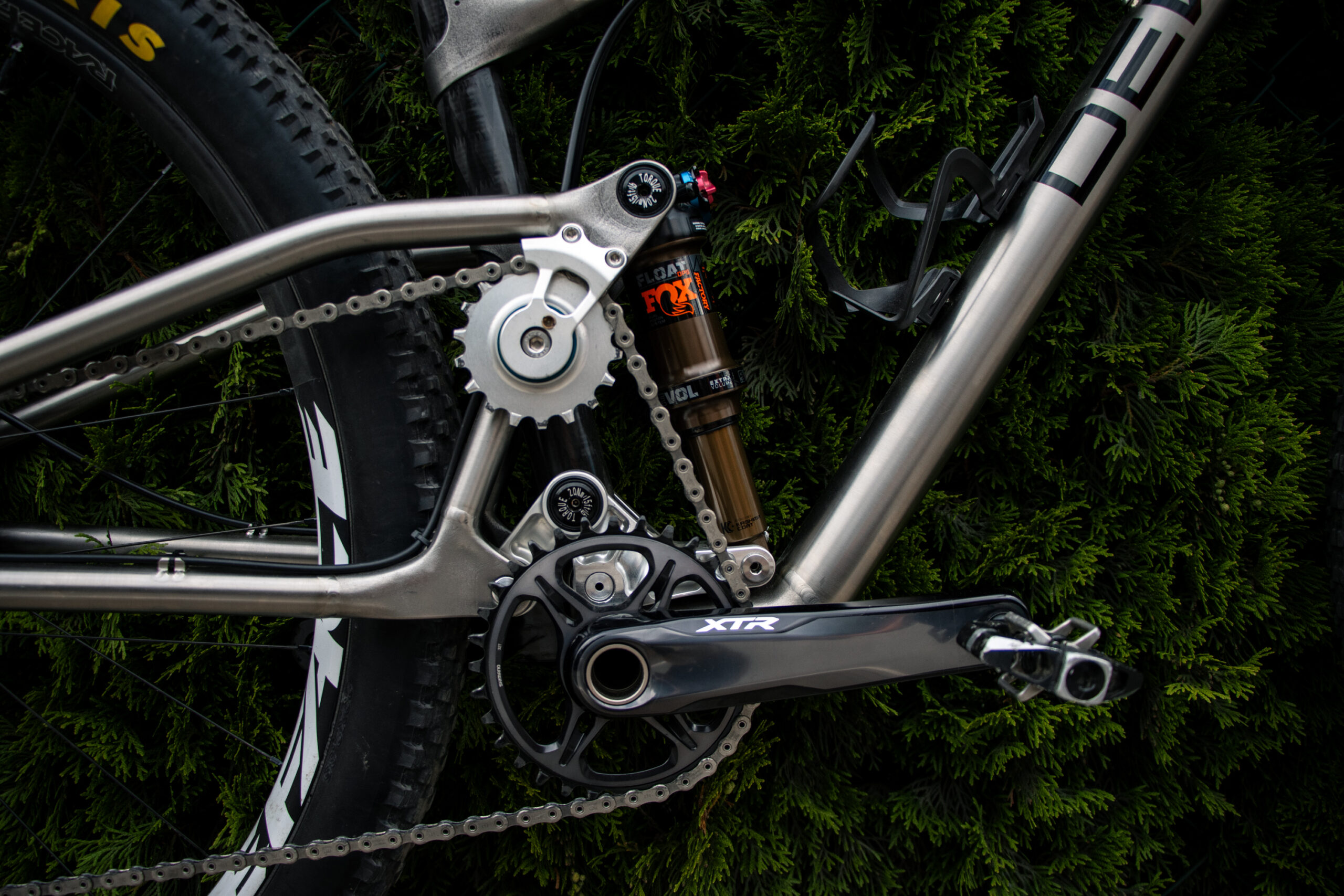 Deviate Cycles on High-Pivot Bikes, Onshoring Production, & the Lowlander Prototype (Ep.177)