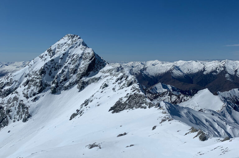 GEAR:30 Ep.260: A Guide to Skiing in New Zealand with Outside Sports