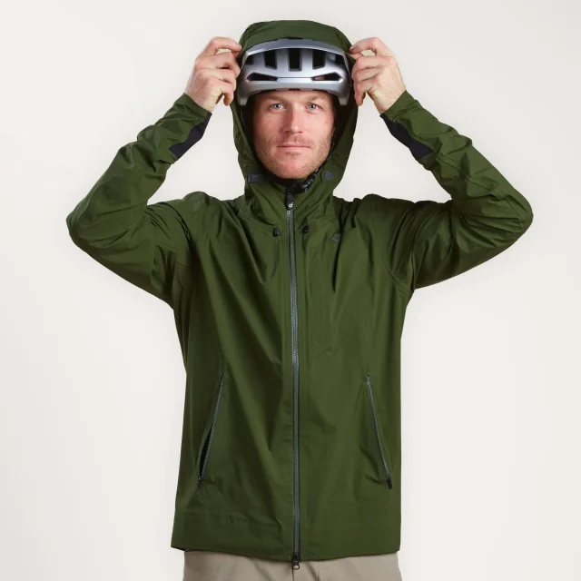 David Golay reviews the Velocio Trail Access Hardshell for BLISTER.