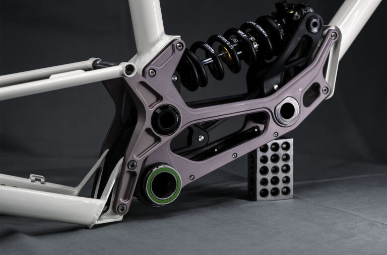 Albatross Bikes on the Super-Adaptable Apogee Module (Ep.198)