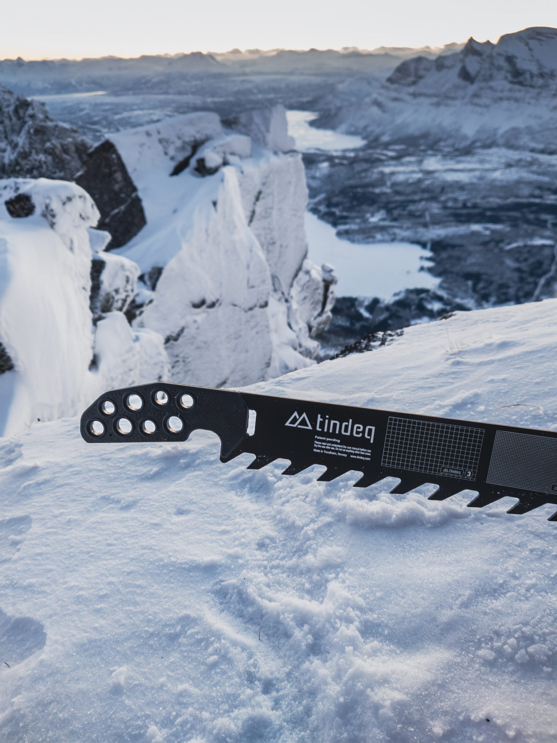 Paul Forward reviews the Tindeq Snow Saw for BLISTER.
