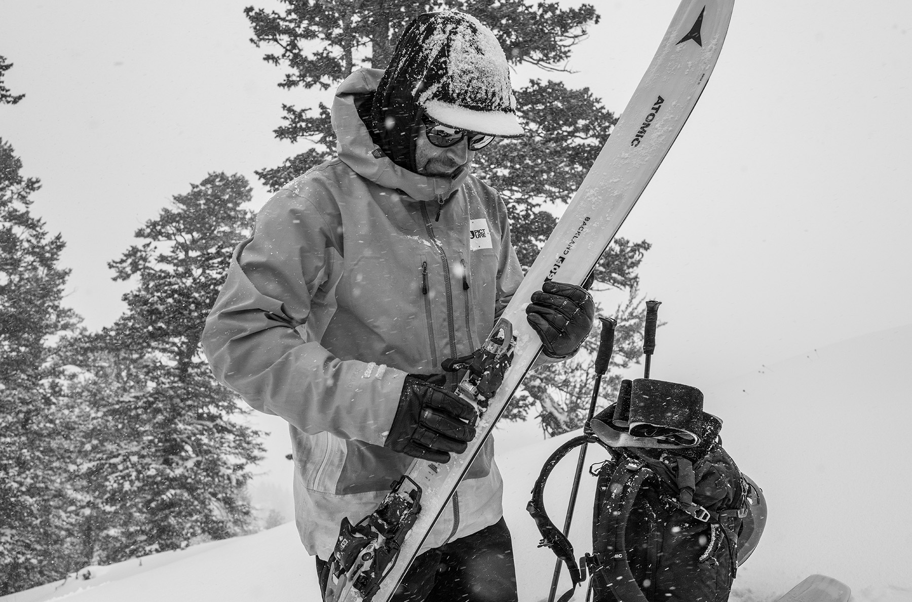 Chris Rubens with the 24/25 Atomic Shift2 binding (photo by Atomic / Cam McLeod)