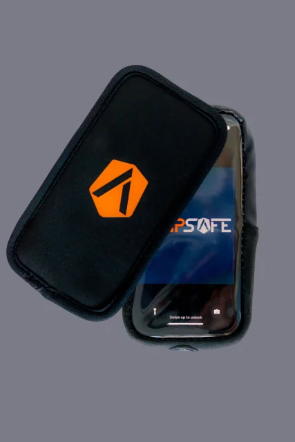 TempSafe “The Scroller” Temperature-Regulating Phone Case