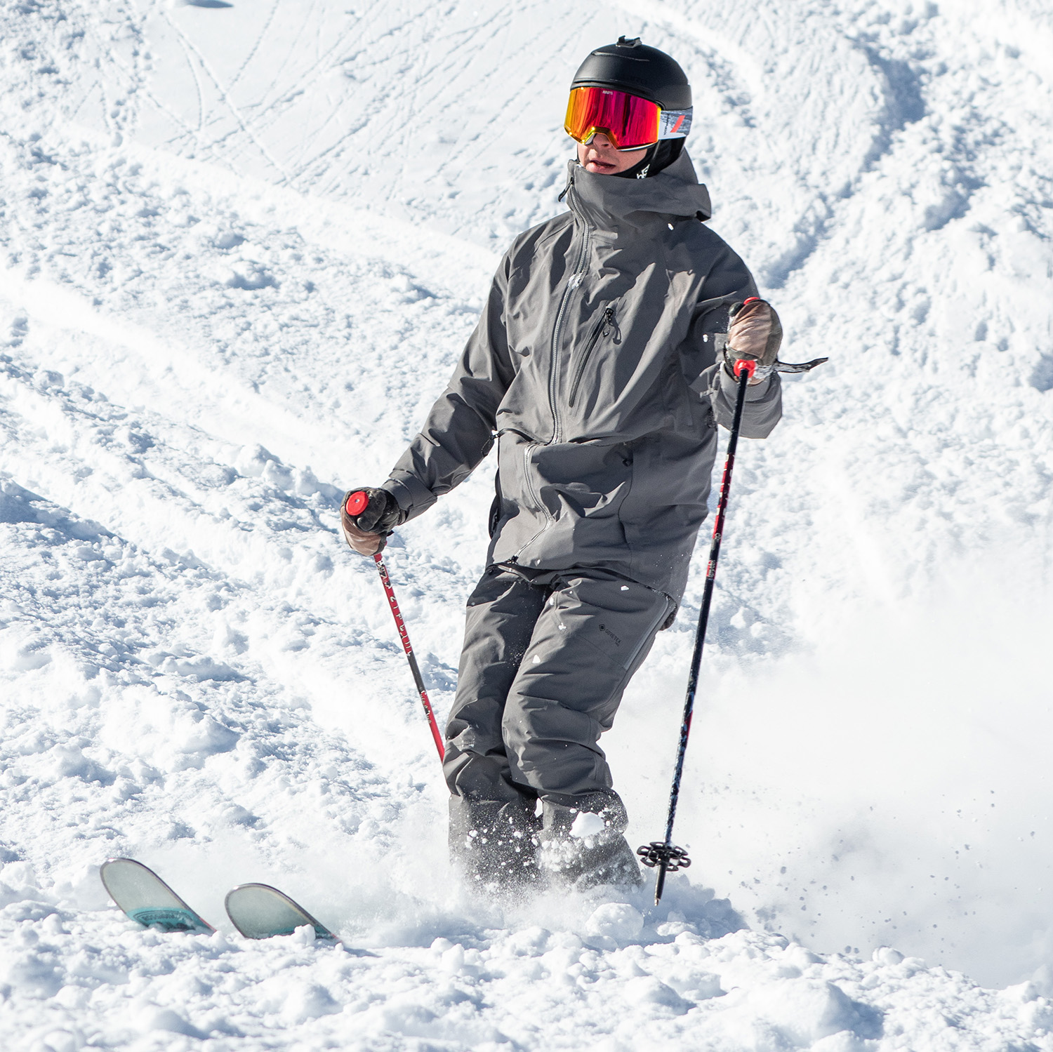 Dylan Wood in the 686 Gore-Tex Pro 3L Hydra Thermagraph Jacket & Pant