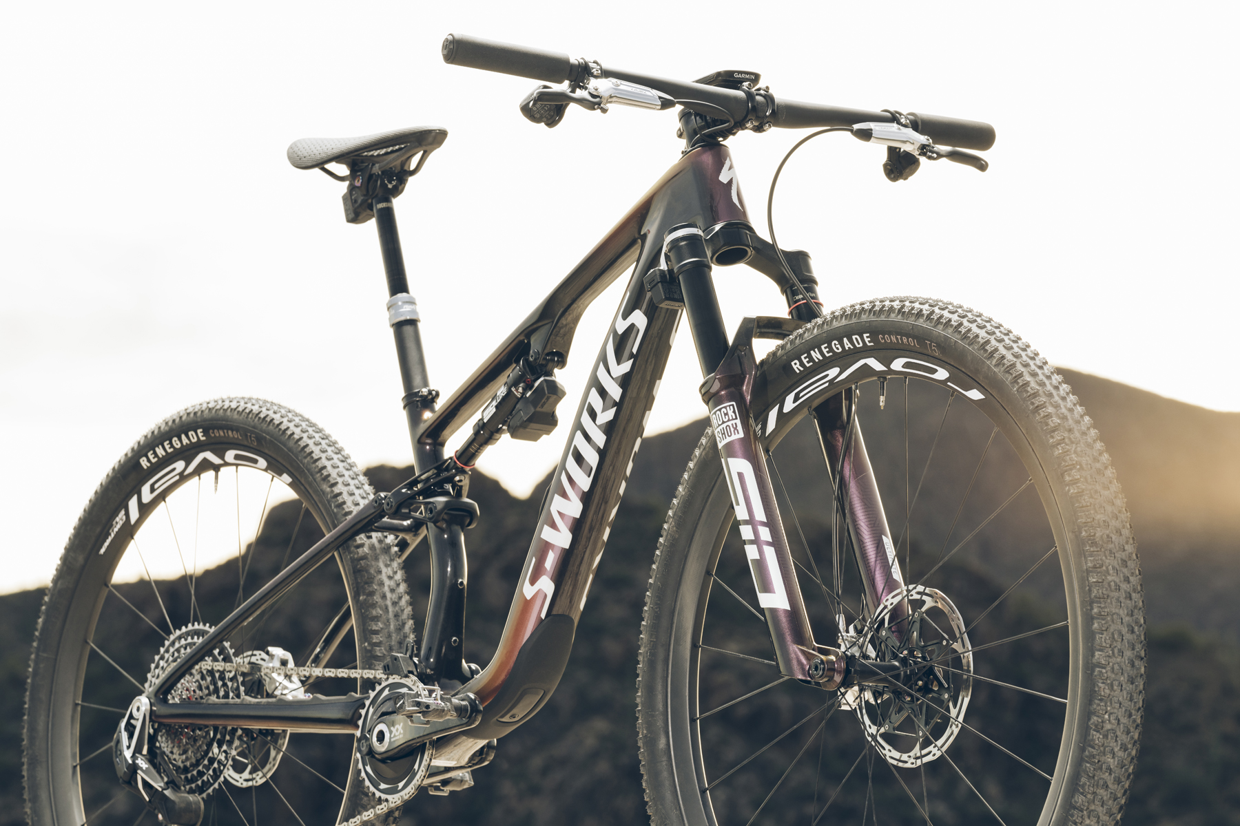 David Golay reviews the RockShox SID and SIDLuxe Flight Attendant for Blister