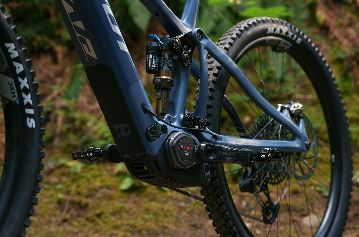 Pivot Shuttle AM — Suspension Layout