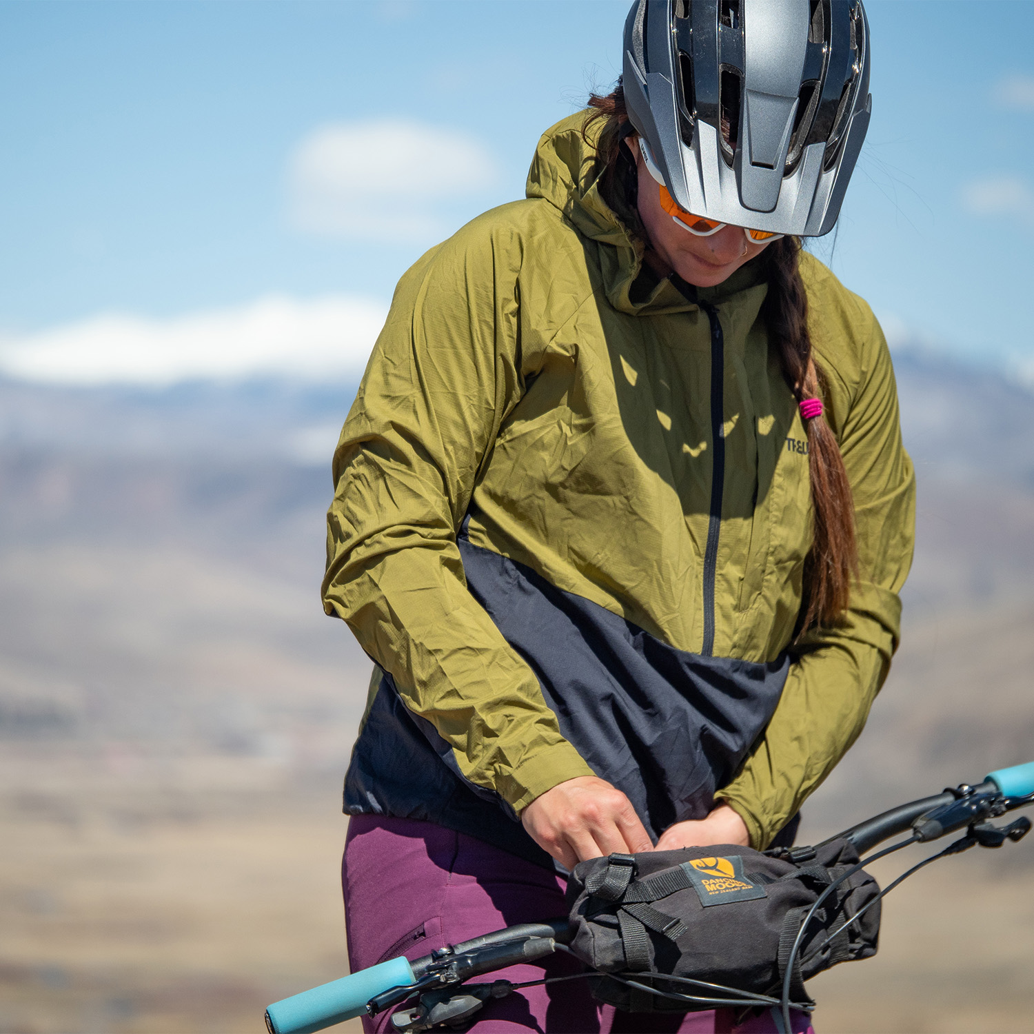 Kara Williard reviews the Trew Up Jacket for BLISTER.