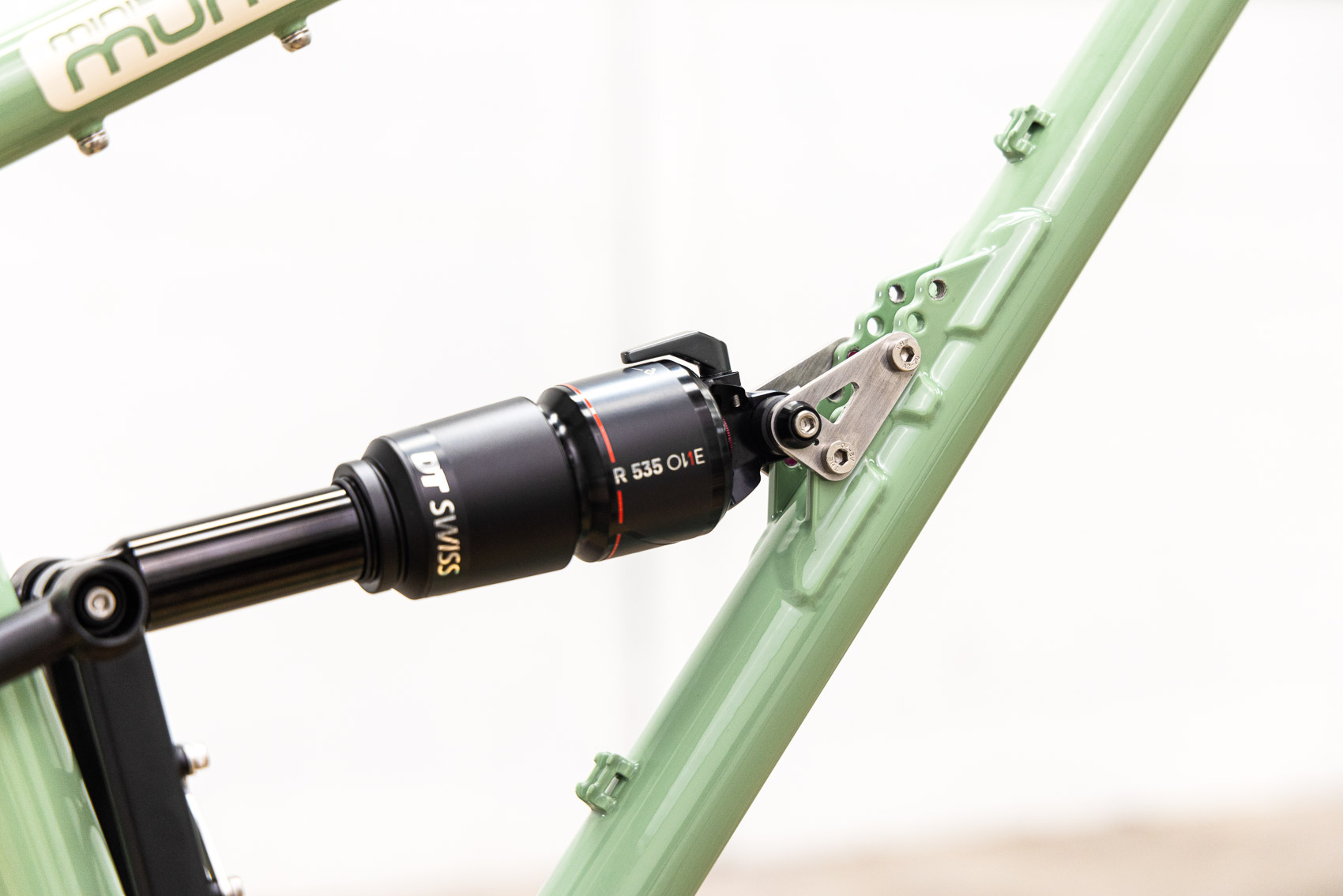 Close up of the DT Swiss R535 One shock