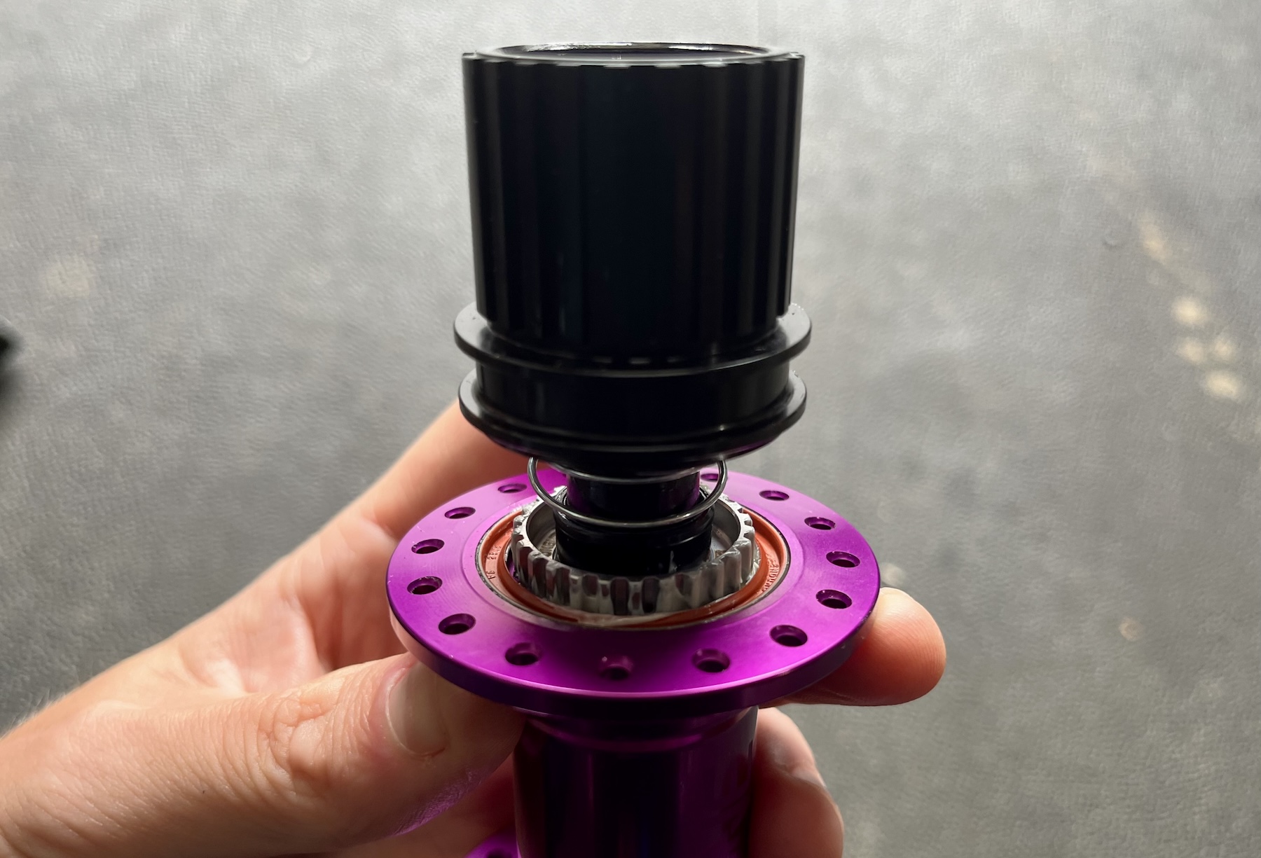 Blister reviews the OneUp Components hubs