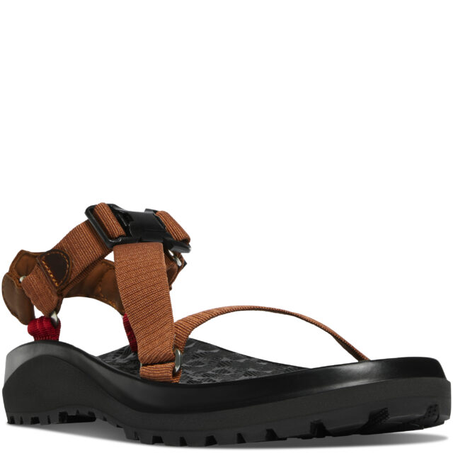 Luke Koppa reviews the Danner Wallowa Nylon Sandal for BLISTER.