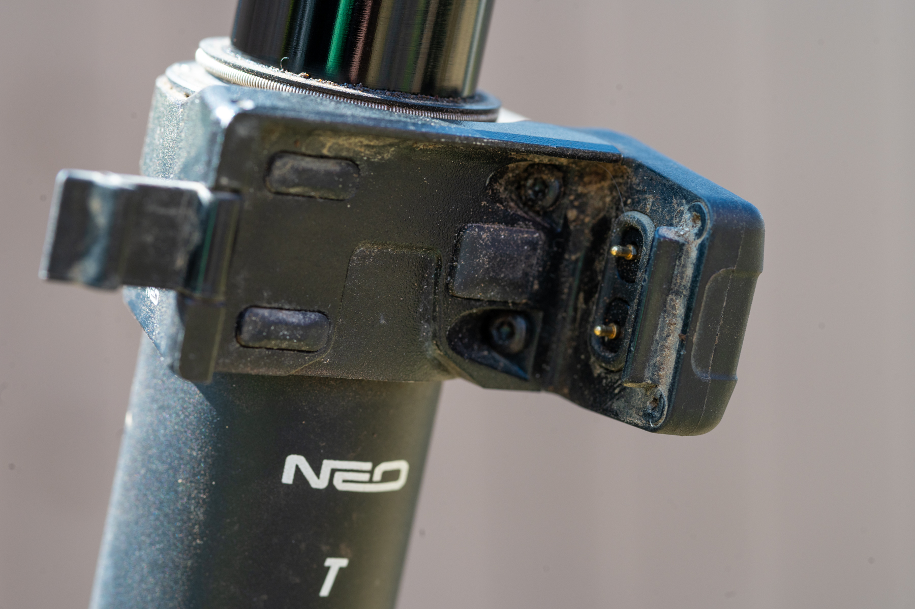 David Golay reviews the Fox Transfer Neo Dropper Post for Blister