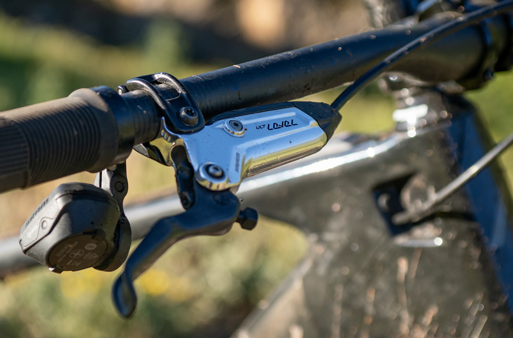 Simon Stewart and Dylan Wood review the Norco Fluid VLT for Blister