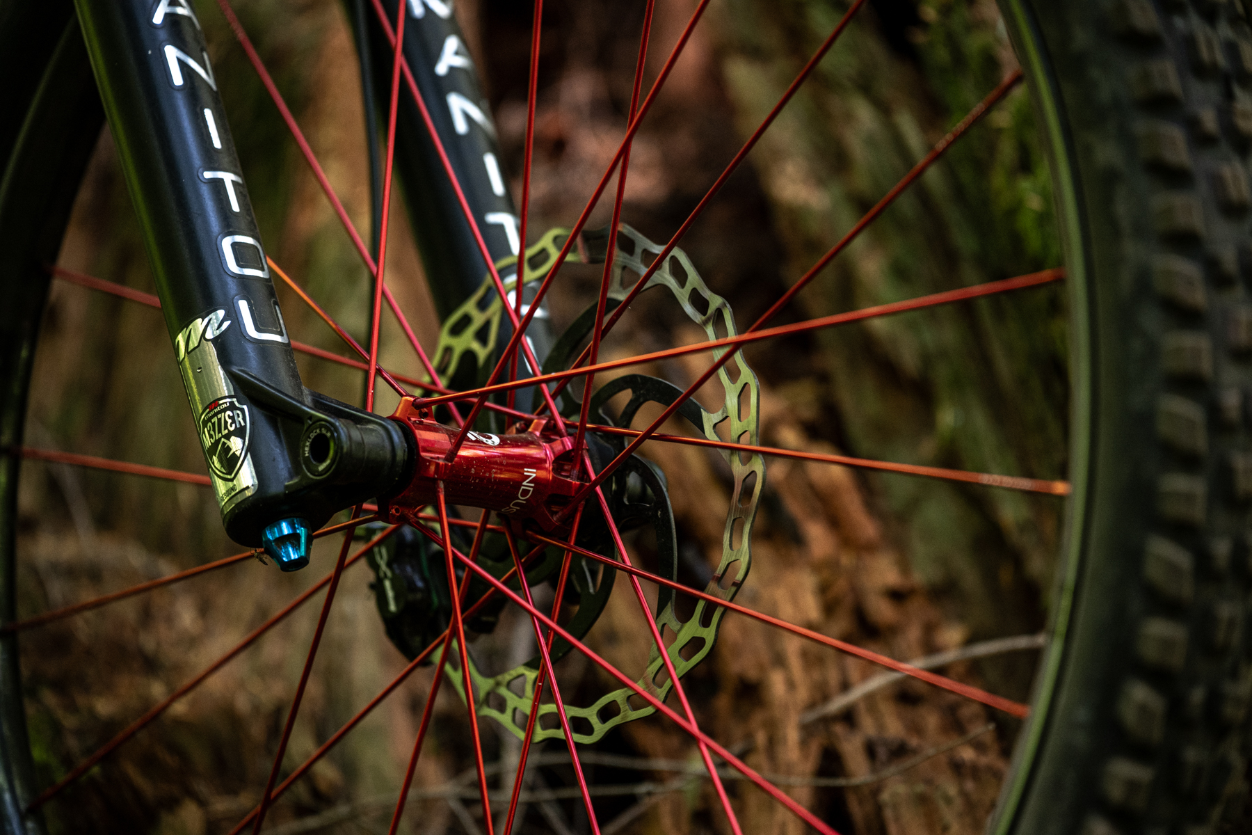 David Golay reviews the Industry Nine SOLiX M TR300/290 DUO wheels for Blister